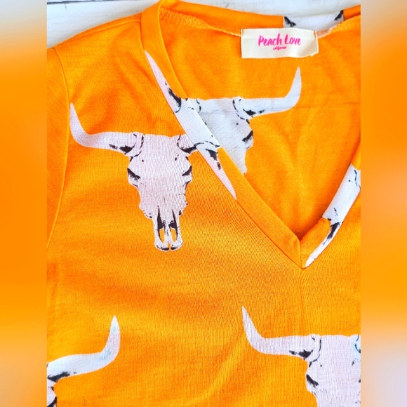 Peach Love California Western Orange & White Vneck Tee Shirt Steer Longhorn - Picture 4 of 5